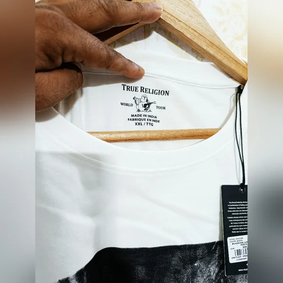 True Religion - Picture 2 of 7